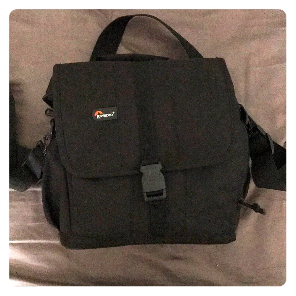 Lowepro shoulder camera bag